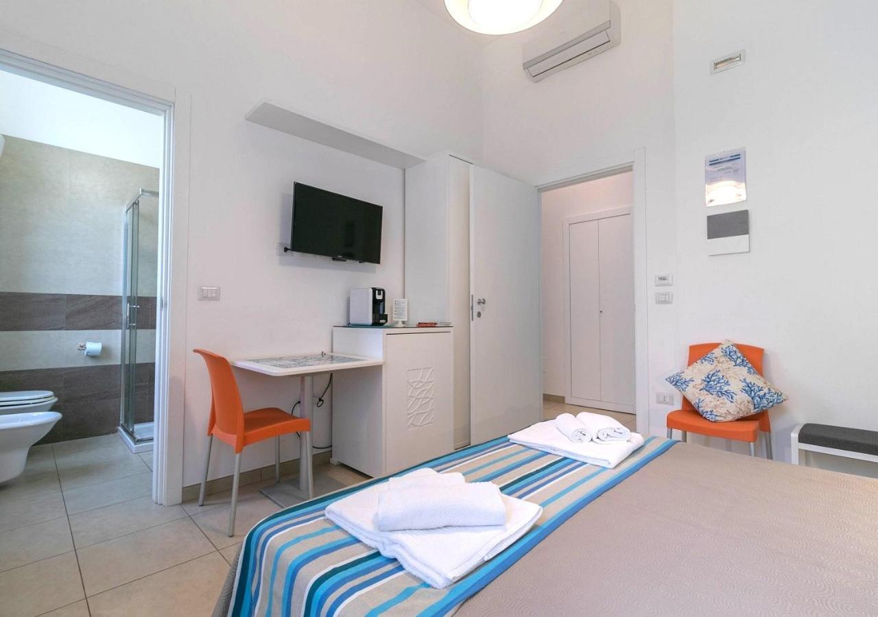 Fronte Mare Rooms By Salentolimit ปอร์โตเชซาเรโอ ภายนอก รูปภาพ