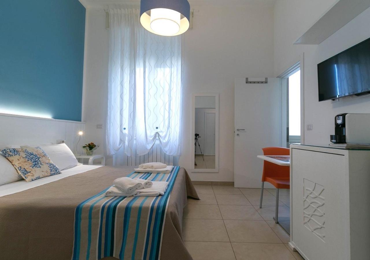 Fronte Mare Rooms By Salentolimit ปอร์โตเชซาเรโอ ภายนอก รูปภาพ