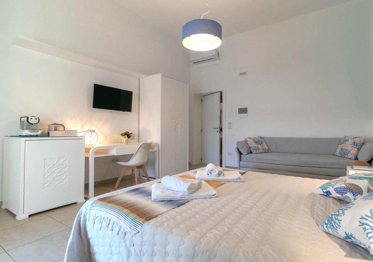 Fronte Mare Rooms By Salentolimit ปอร์โตเชซาเรโอ ภายนอก รูปภาพ